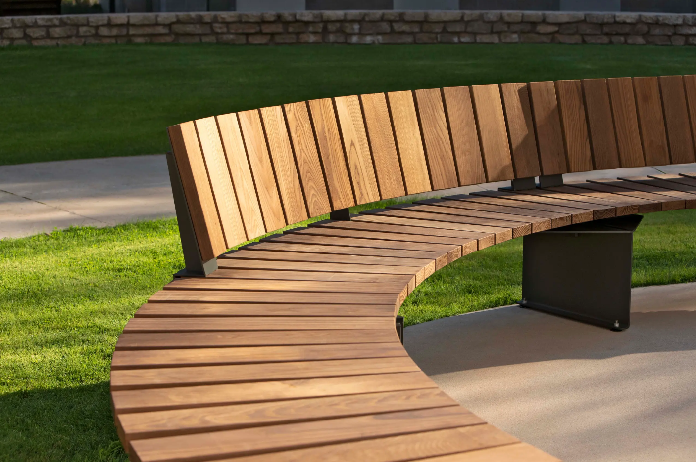 5 Ways Landscape Forms Speeds Up Manufacturing