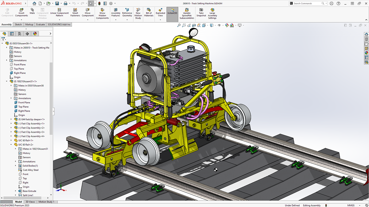Design on a railroad track with many assembly elements in SOLIDWORKS