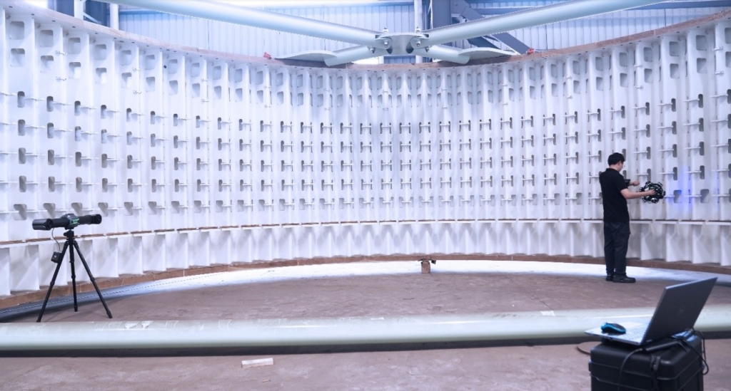 The TrackScan Sharp scanning a large assembly without the need for targets 